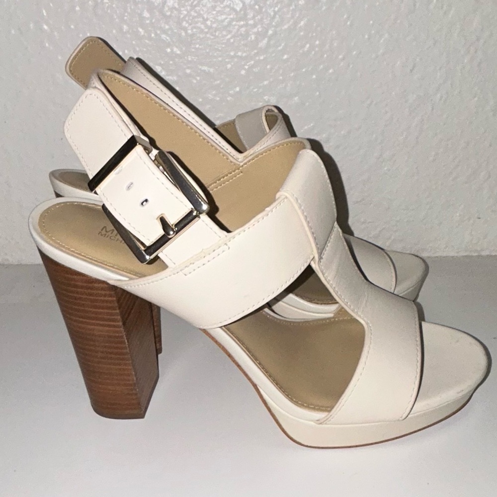 Michael Kors Becker T Strap cream,tan, brown 
Elegant Cream Block Heel Sandals - Picture 11 of 12